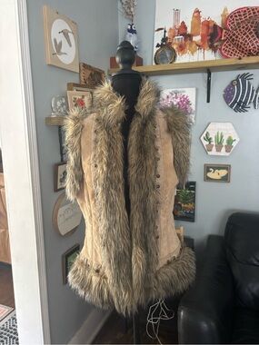 Y2K Live a Little studded bling leather faux fur vest womens M